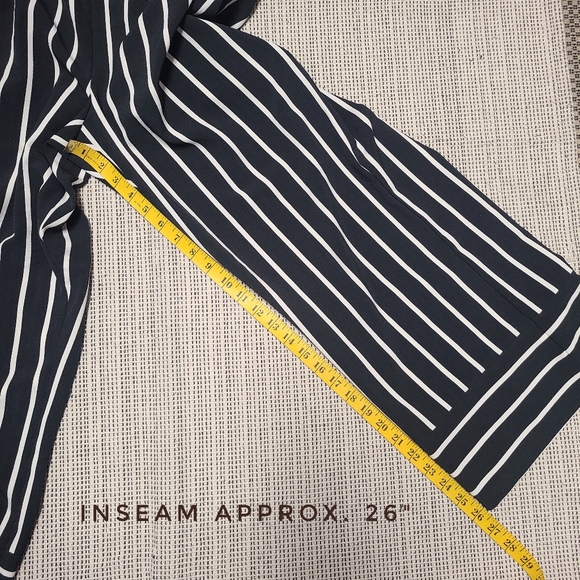 Stripe Wide Leg Cropped Pants - Picture 6 of 14